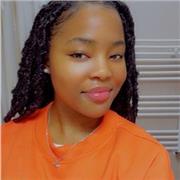 Étudiante ayant étudié en anglais et à un bac anglophone